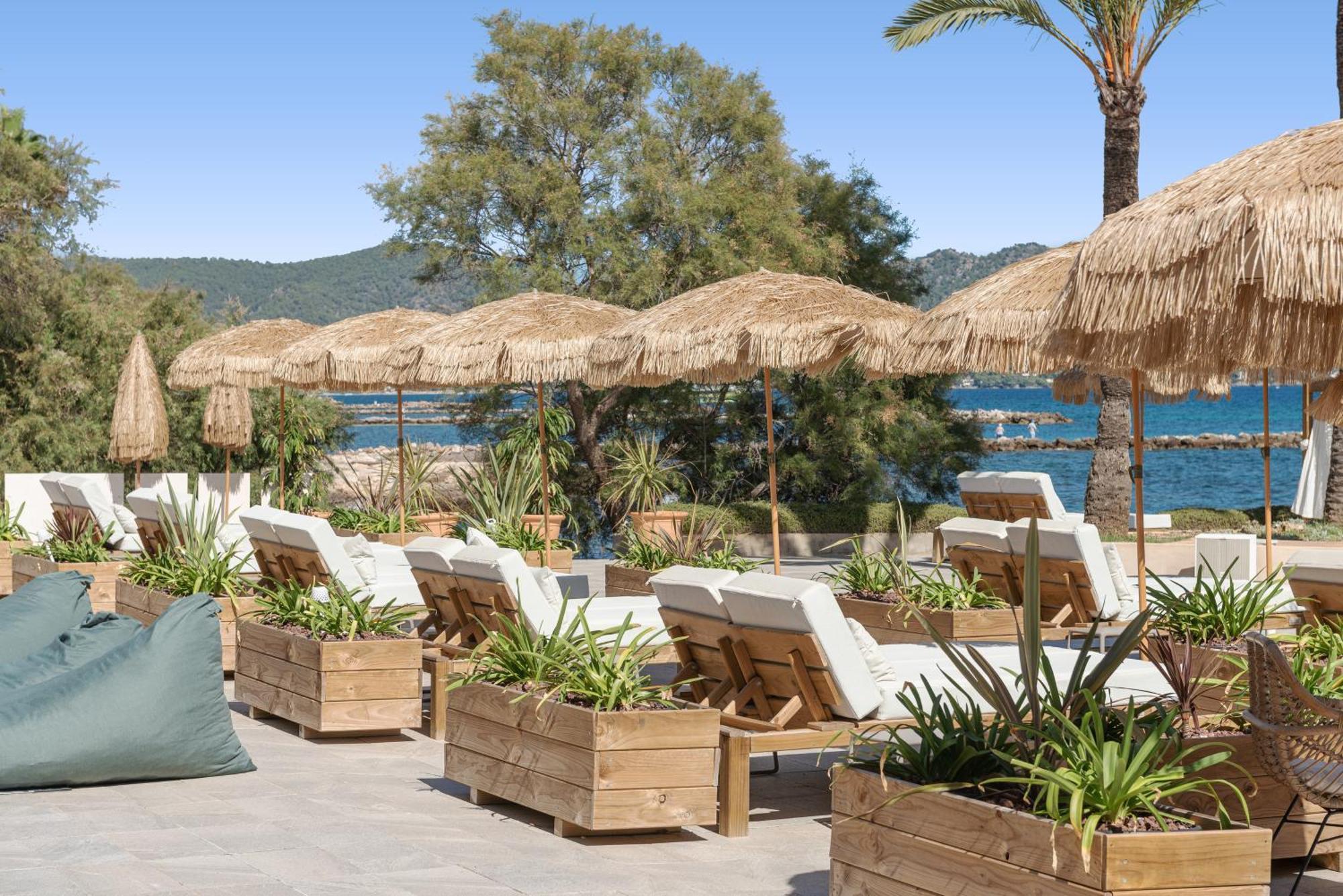 Atolon Hotel